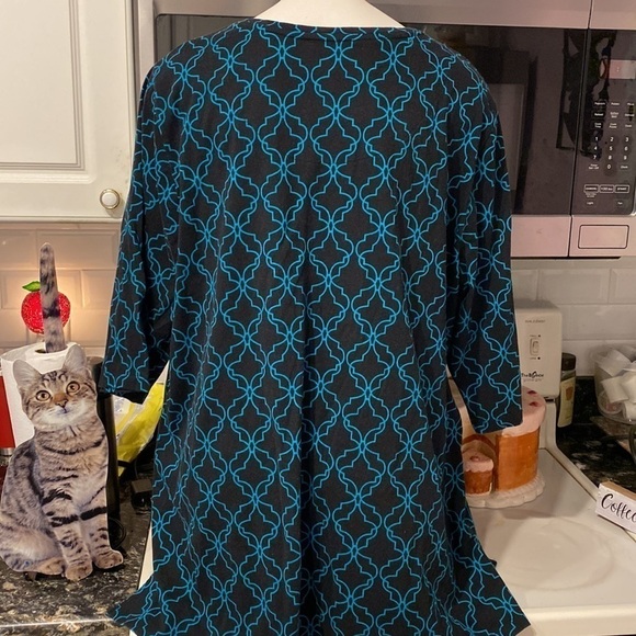 P womens Catherine’s casual stretch 3/4 sleeve geometric plus size top 1X - Picture 2 of 4